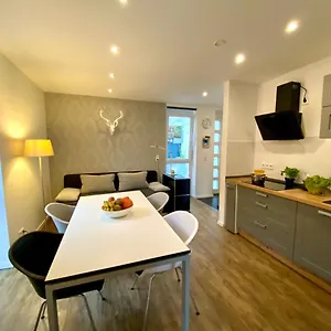  Apartment End